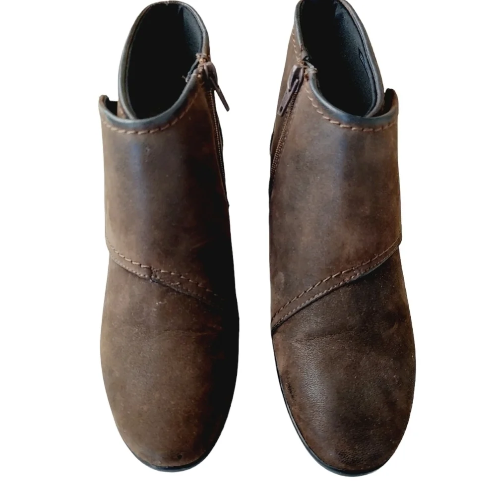 Clarks dark brown